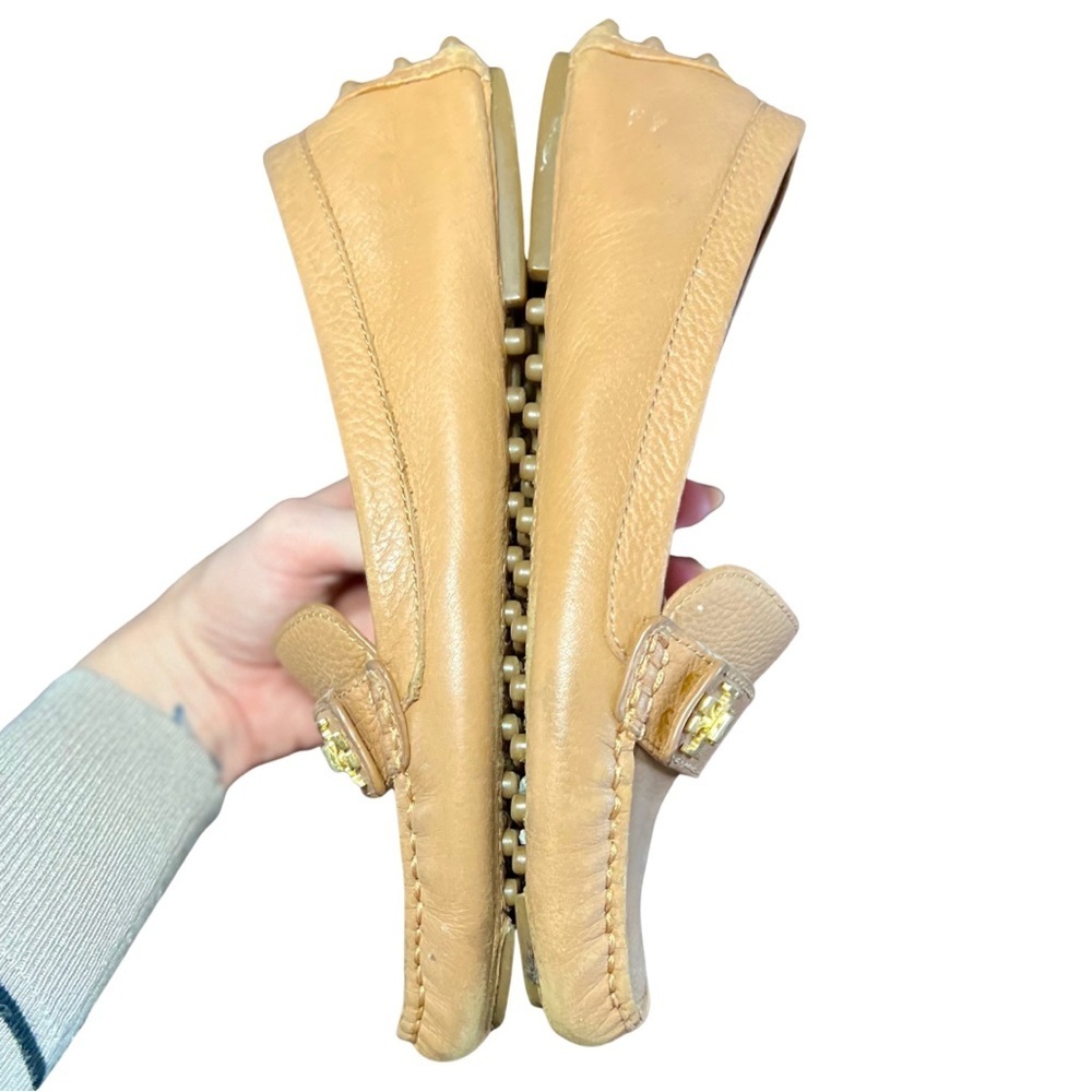 Tory Burch Tan Leather Logo Driving Loafers | Size 8.5M | Gold Hardware - Picture 6 of 10